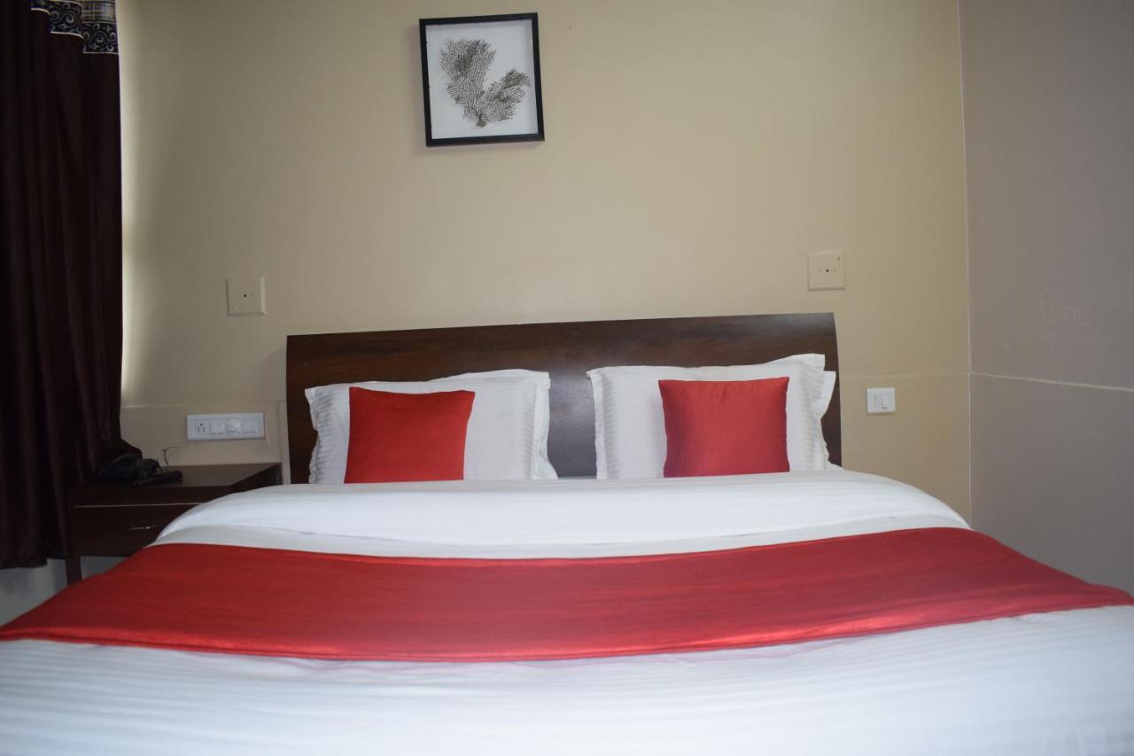 Hotel-The Safar Ahmadabad Zewnętrze zdjęcie